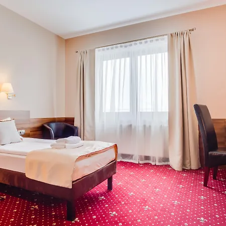 Hotell Cristal Park 4*