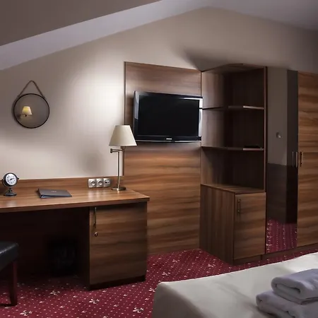 Cristal Park Отель Dabrowa Tarnowska