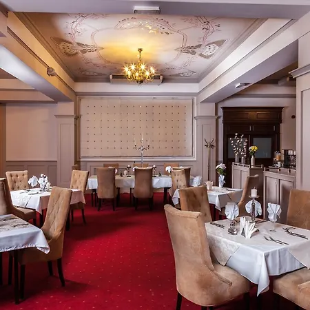 Cristal Park מלון 4*